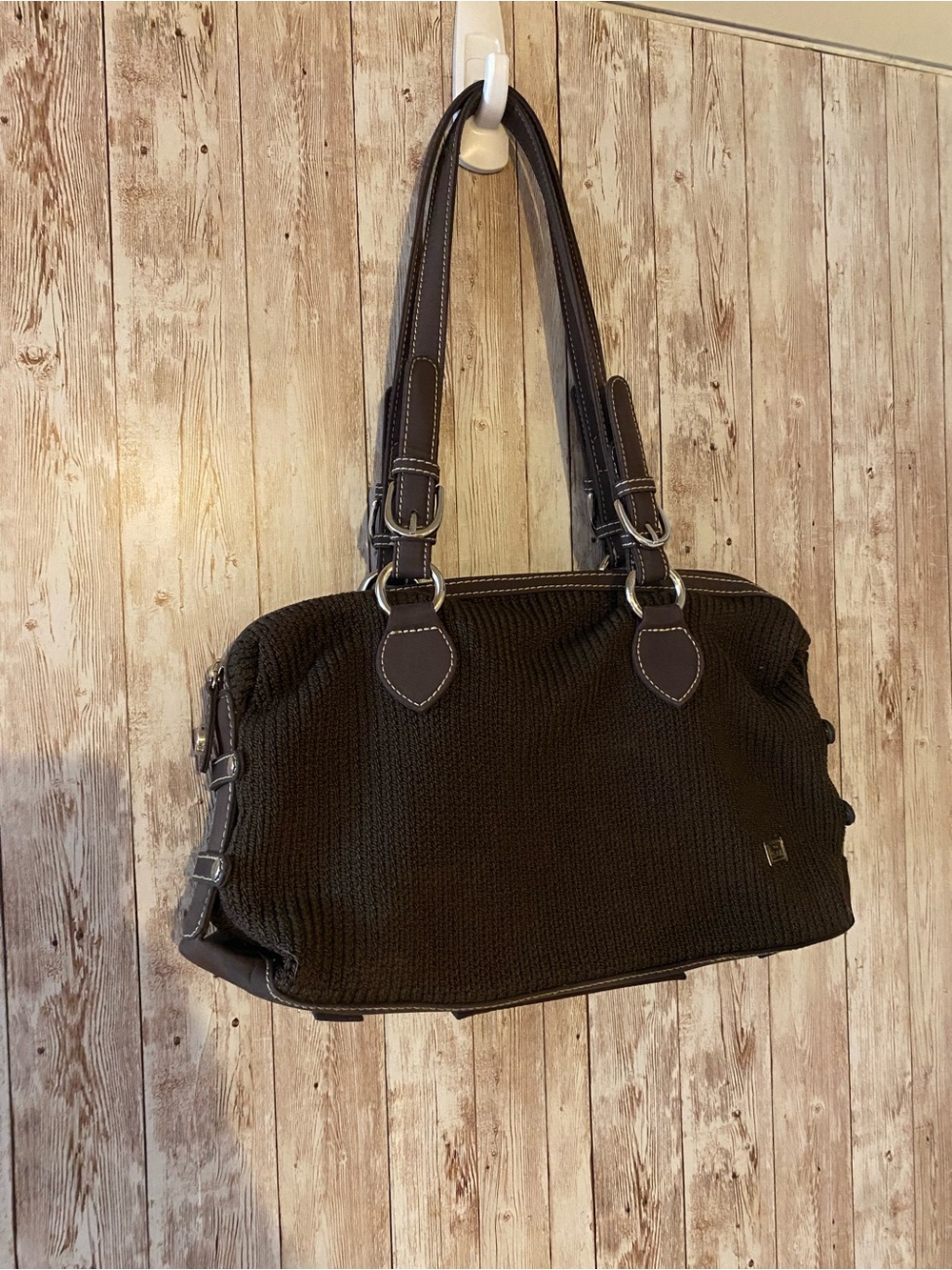 The Sak Brown crochet / knit shoulder bag purse Silver hardware